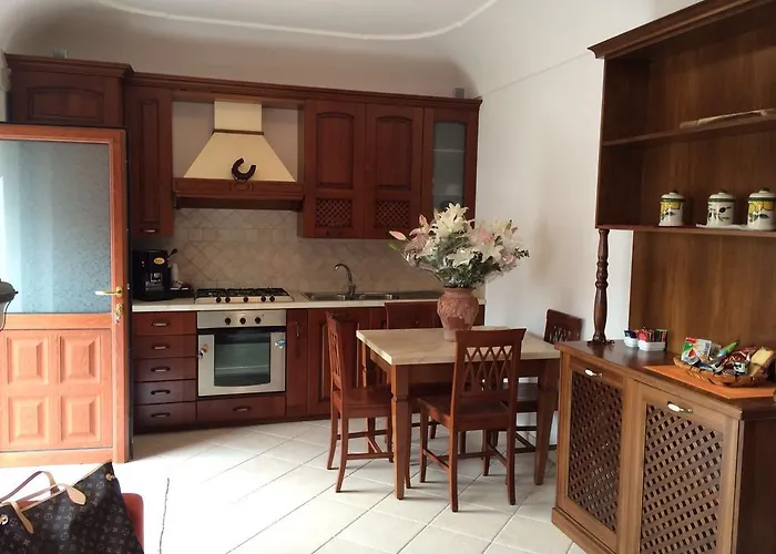 Casetta Anacaprese Bed and Breakfast 4*