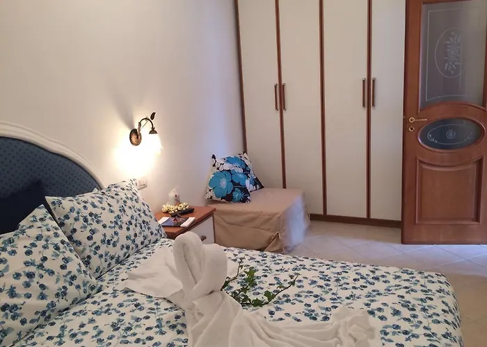 Casetta Anacaprese Bed and Breakfast 4*